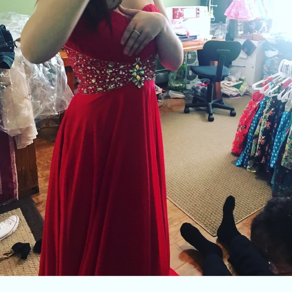 Prom dress! - Picture 1 of 2